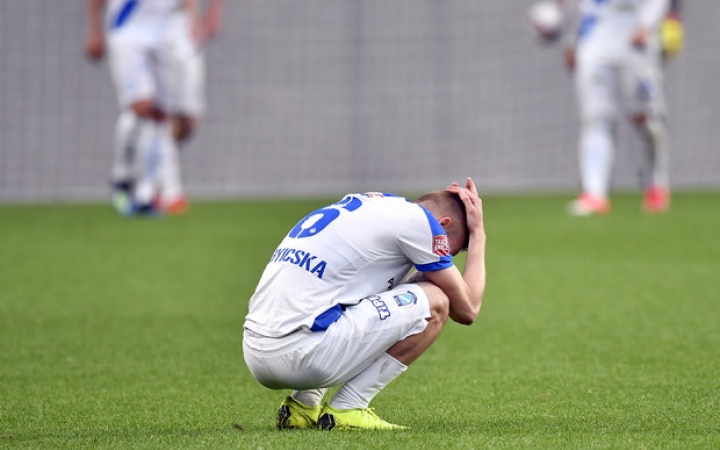 Egyoldalúan lehet csökkenteni a sportolók fizetését