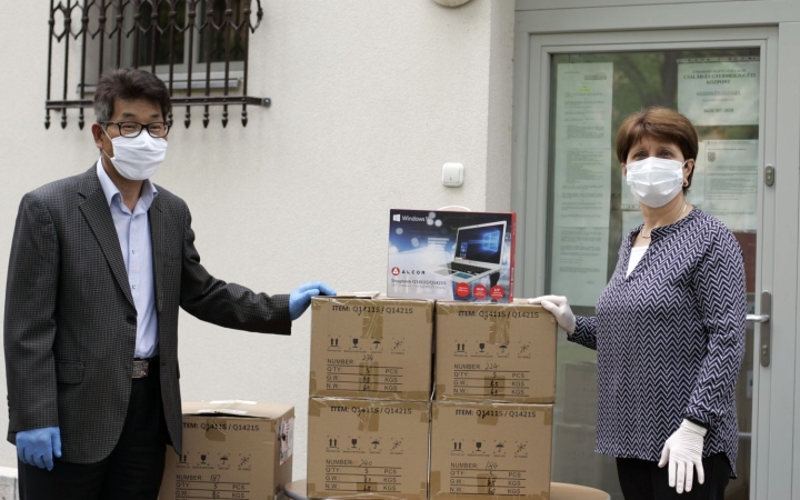 Hankook: hatvan notebook az Útkeresésnek