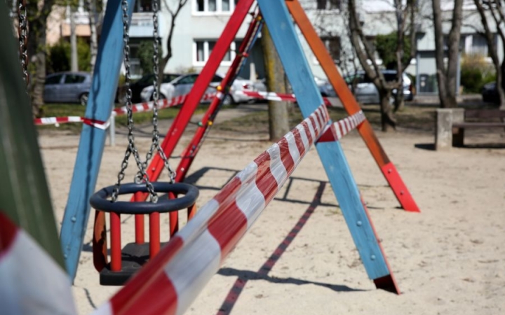 Felhívás: a korlátozások enyhítése nem azt jelenti, hogy elmúlt a veszély!