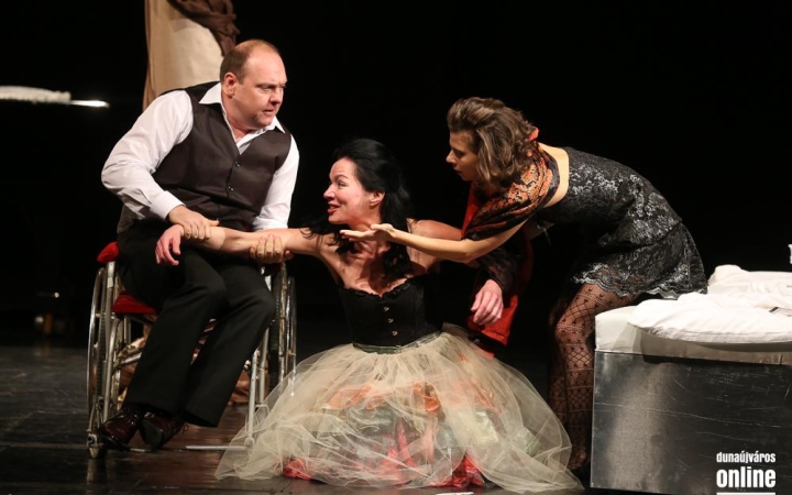 KarantÉNpercek – online programpaletta