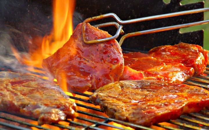 Csak óvatosan a grillrács körül!