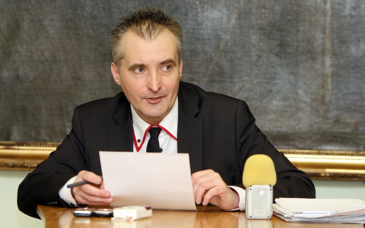 Adócsökkentés, családtámogatás, gyermekétkeztetés - polgármesteri sajtótájékoztató