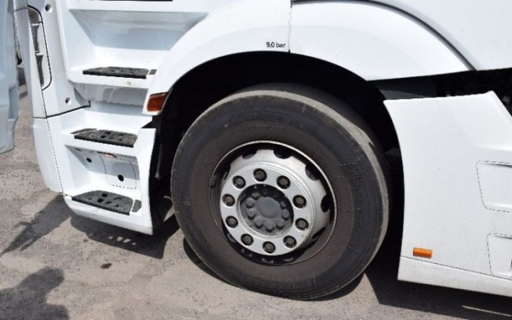 Ittasan okozott balesetet a kamionnal