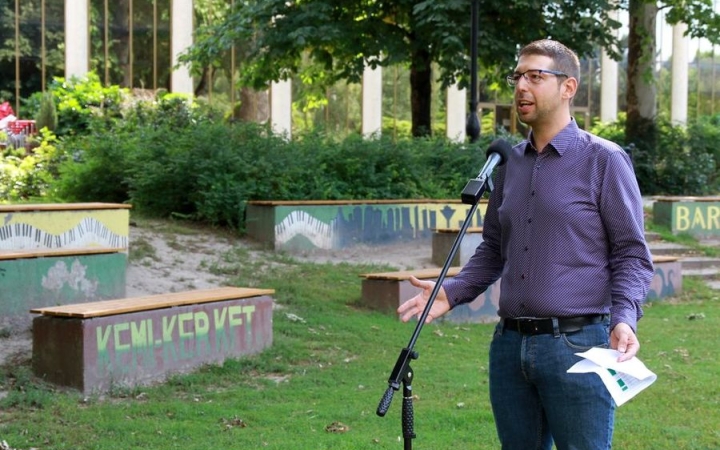 Megújultak a padok, régi-új környezet a Petőfi ligetben