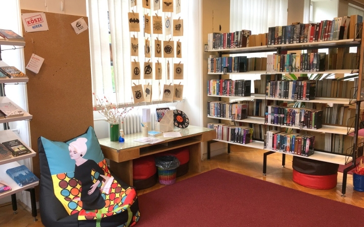 Megújult a Tinisarok