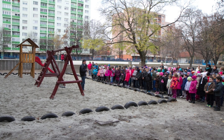 Közösségi összefogás - Kosárpályára gyűjtenek