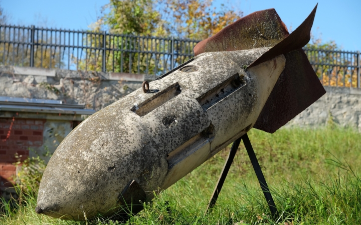 Szerdán szállítják el a második világháborús bombát