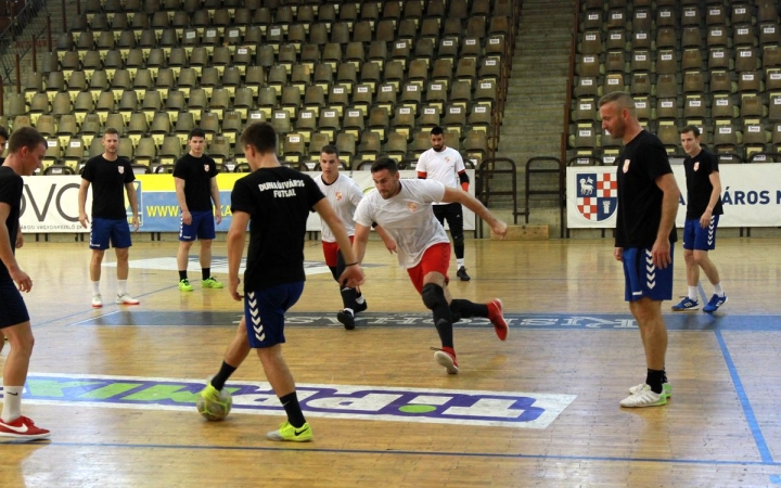 Munkában a Dunaferr futsalosai