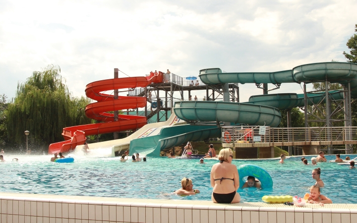 Elmarad a strandok éjszakája