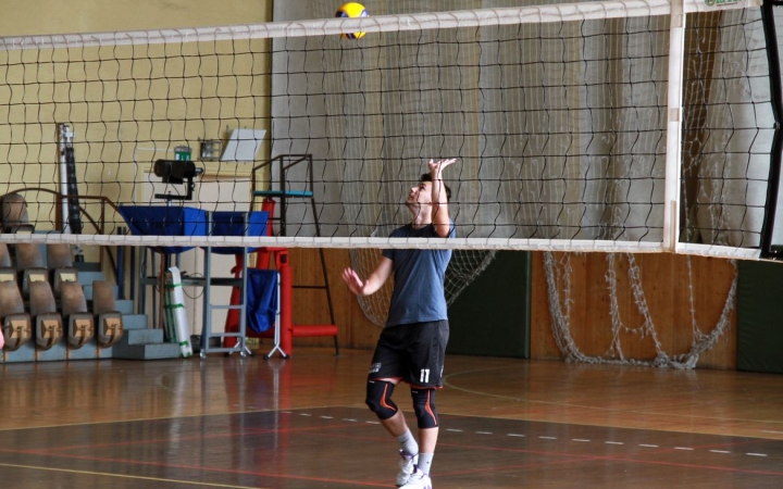 Edzésben a röplabdázók is