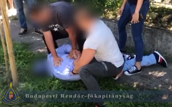 Bukott az unokázós csaló – Szupernagyi visszavágott!