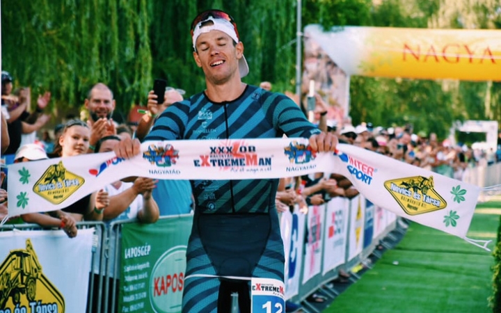 Badar Gergő és Viktoria Brown nyerte a hosszú távú triatlon ob-t