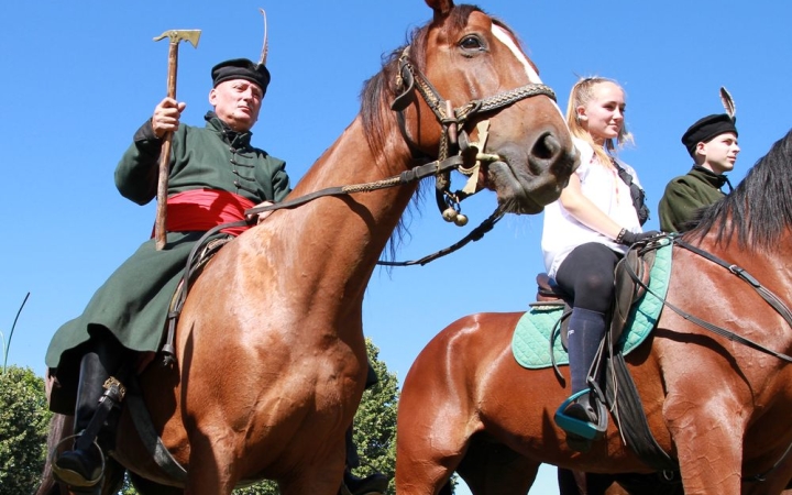 Lovas hagyományőrzők zarándoklata – városunk érintésével Mohácsig (galériával)
