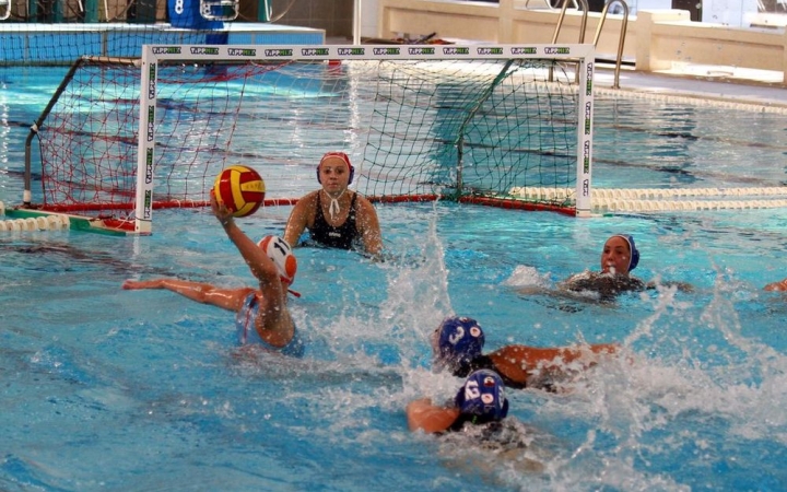 Vízilabda: csoportelső egyetemisták!