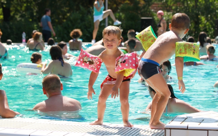 Nyárbúcsúztató hétvége az élményfürdőben
