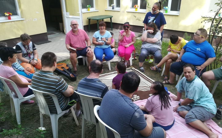 Jószolgálati Otthon: boldog, színes születésnap