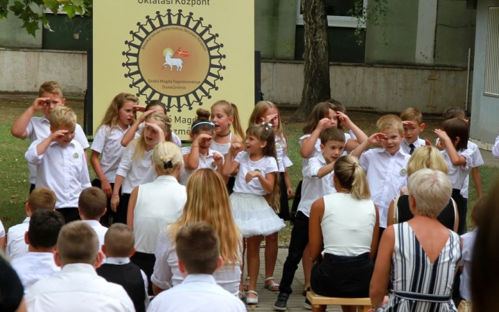 Évnyitó a Szabó Magda iskolában (galériával)