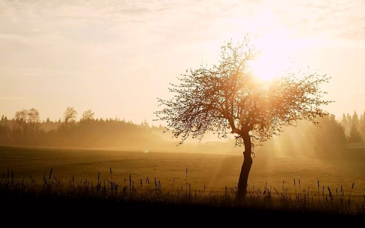 Se front, se felhő – és egyre melegebb idő