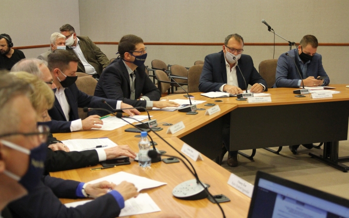 Tizenegy napirendről döntöttek délelőtt a Városházán