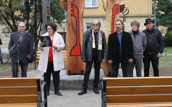 Világnapi muzsika – a "JEL" avatásával koronázva (galériával)