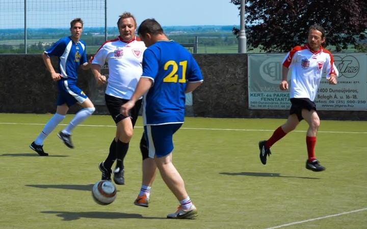 Erre még nem volt példa - Szurkolók feszültek egymásnak a városban