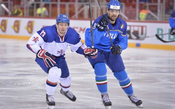 Kőkemény brit bekk érkezett a Bikákhoz!