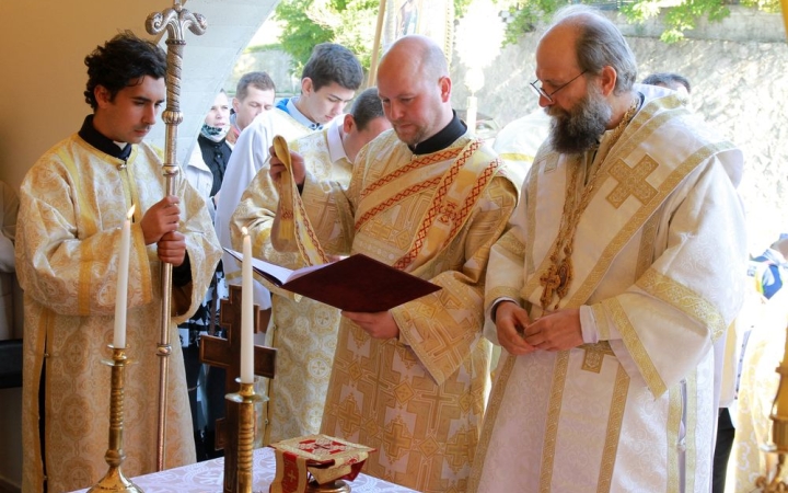 Érseki szentelés a görögkatolikus templomban (galériával)