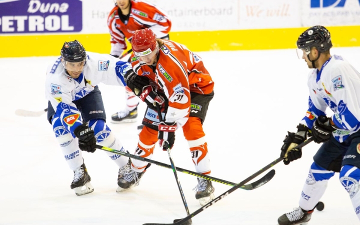 Az éllovast fogadják az Acélbikák