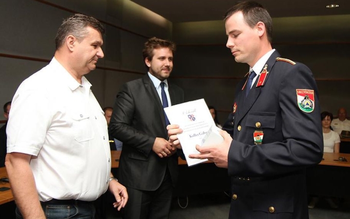 Akik a biztonságunkért dolgoznak - díjátadó a Városházán