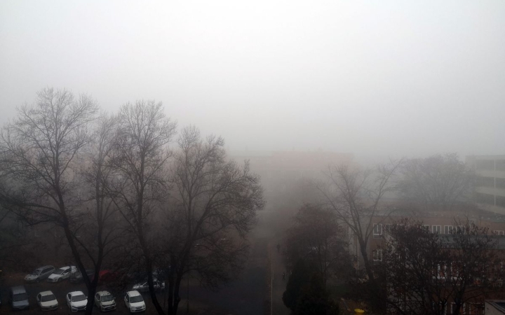 Borult, párás idő várható