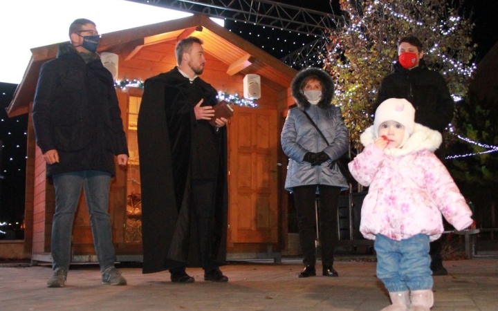 DSTV: lobbant a láng a remény gyertyáján