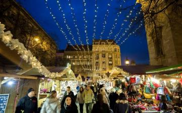A magyarok kevesebbet terveznek költeni idén karácsonyi ajándékokra