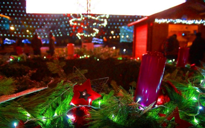 Sötéttel tiltakoznak – és hadd szóljon a Rabszolgák kórusa!