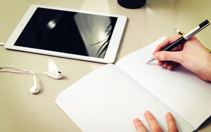 A   középiskolákban a digitális oktatás fenntartását javasolják (FRISSÍTVE!)