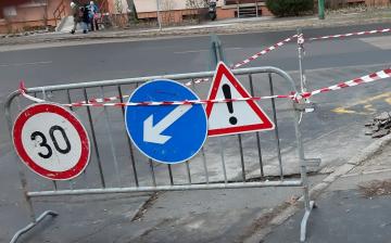 Volt veszély, nincs veszély - rapid útjavítás a Rómain