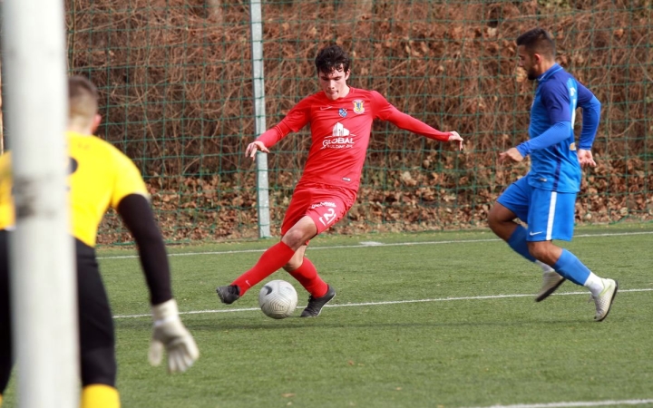 Fölényes győzelemmel kezdett a DPASE