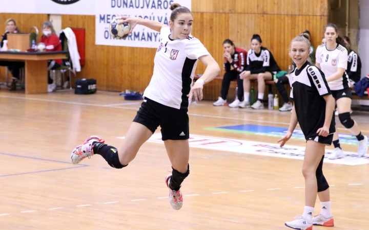 Kiütéses sikerrel tértek vissza az akadémisták