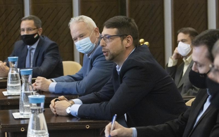 "... a városban vége  a presztízsberuházások korának!"