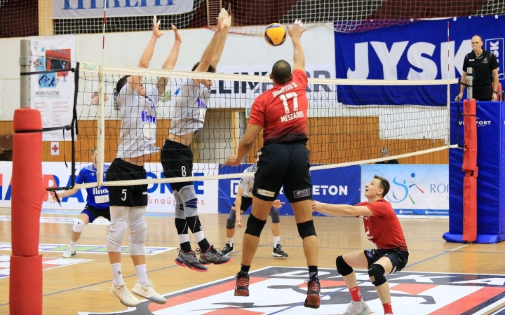 Itthon tartanák a pontokat