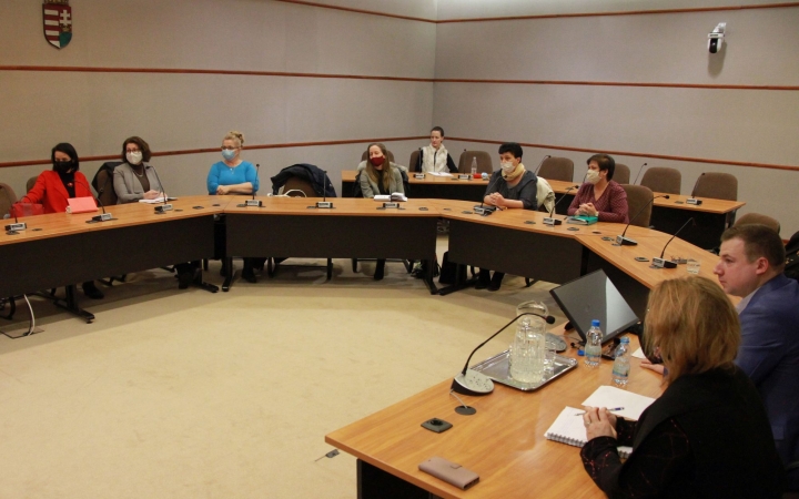 SNI-s gyerekek: második nekifutás a Városházán