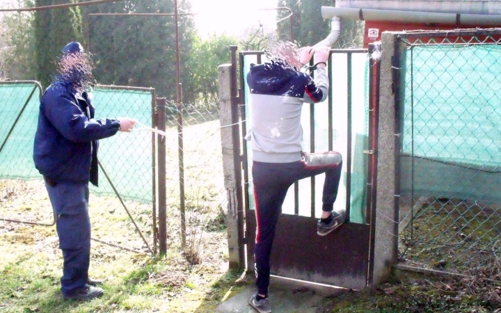 Még az álkamerákat is meglovasította a betörő