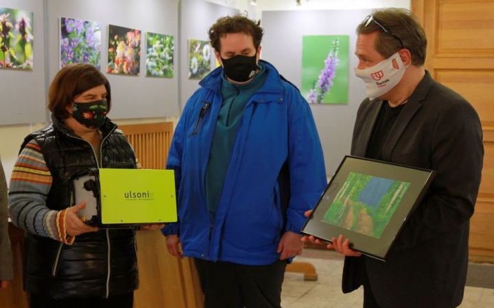 DSTV: jótét képekért adomány a "Jószolinak"