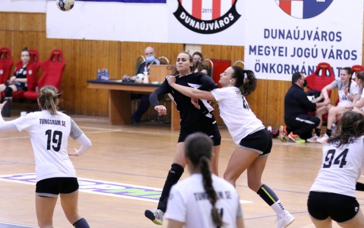 Továbbra is az élmezőnyben