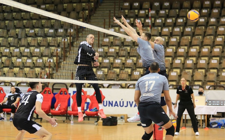 Ismét itthon a röplabdázók