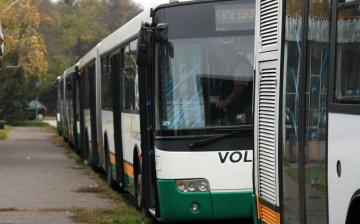 Buszközlekedés: a városban is felfüggesztik az első ajtós felszállást 