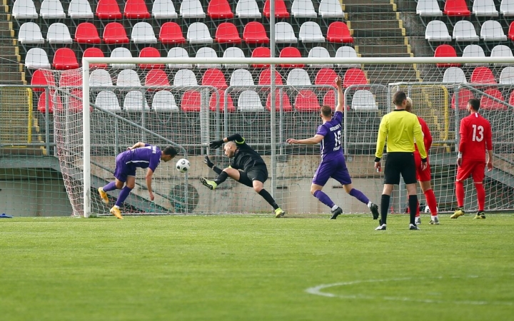 Nem borult a papírforma