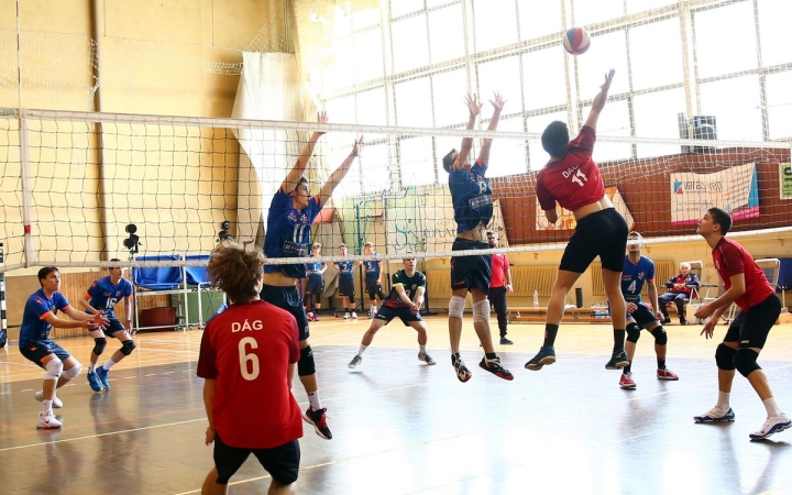 Döntőben az akadémisták