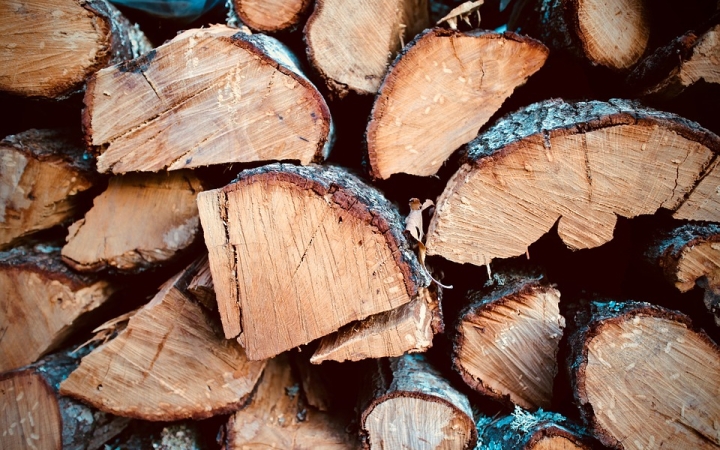 Tűzifát ígért a neten – tízen biztos bedőltek