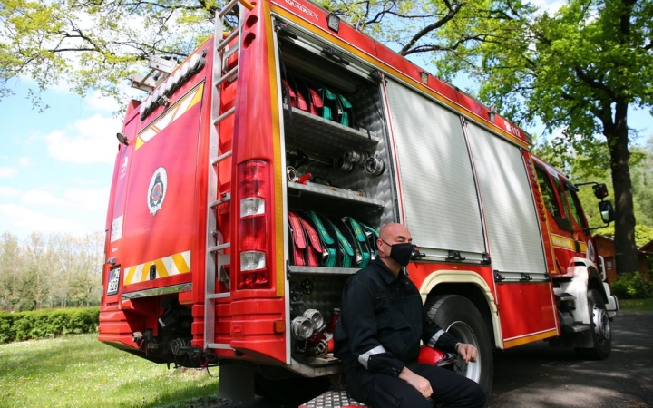 DSTV: tűzoltók a szigeten