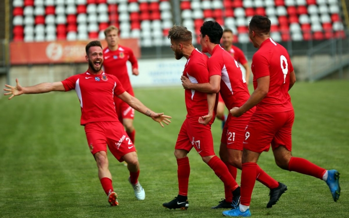 Bravúros siker az éllovas ellen